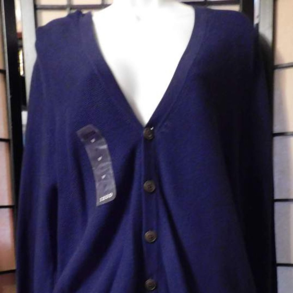 IZOD SWEATER NEW
